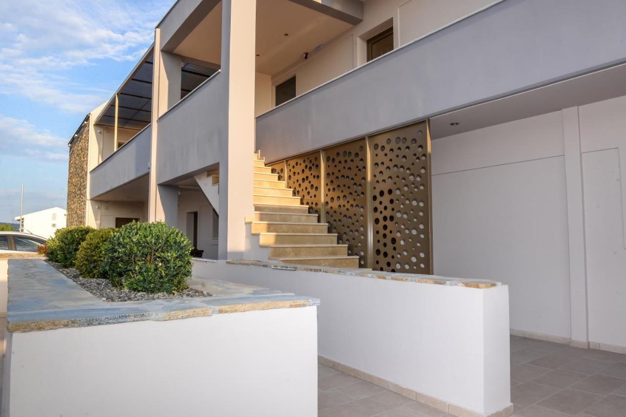 Royalty Suites Loft Нікіті Екстер'єр фото