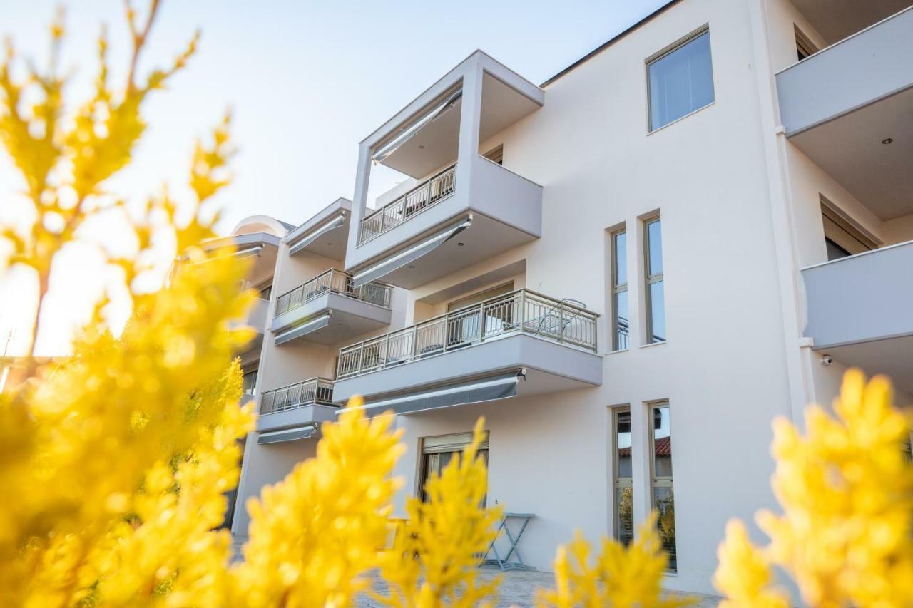 Royalty Suites Loft Нікіті Екстер'єр фото